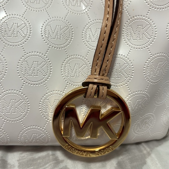 Small and cute bag with duster - Picture 2 of 8